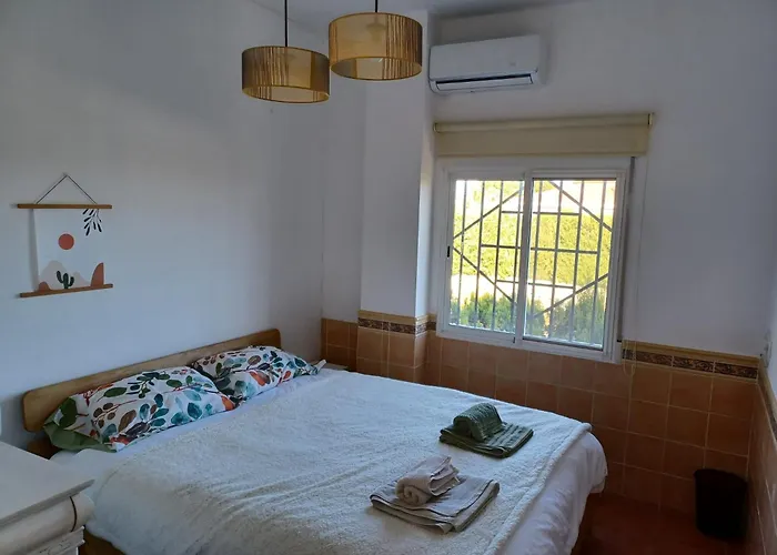 Beautiful With Huge Private Pool And Vineyard View * Βαλένθια