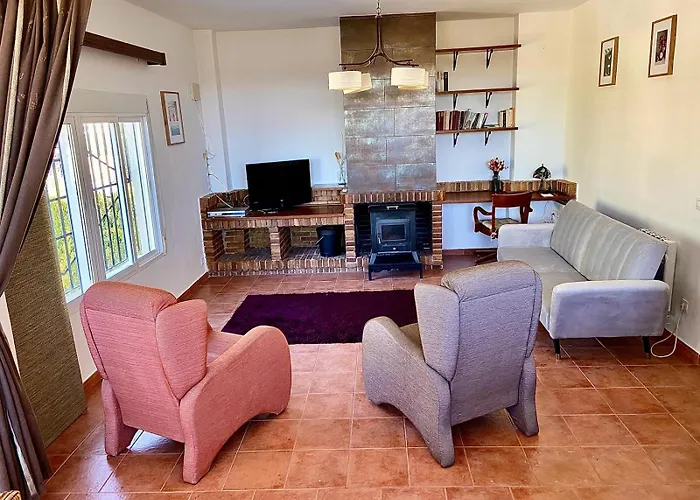 Beautiful With Huge Private Pool And Vineyard View