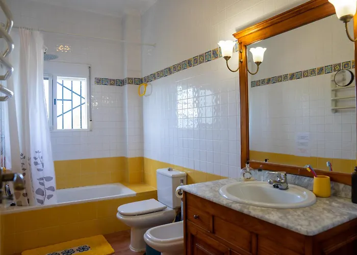 Beautiful With Huge Private Pool And Vineyard View Βαλένθια